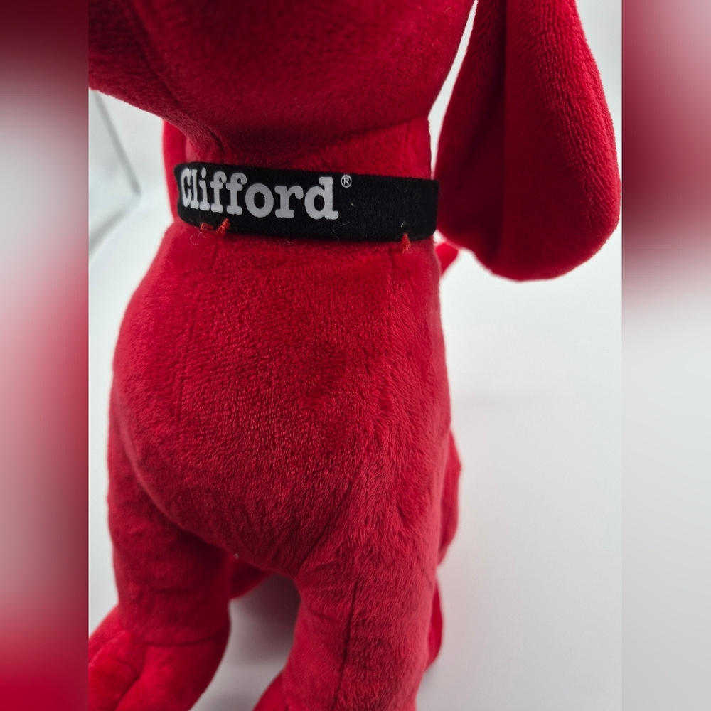 Kohl's CARES Clifford The Big Red Dog Preowned - Picture 6 of 10